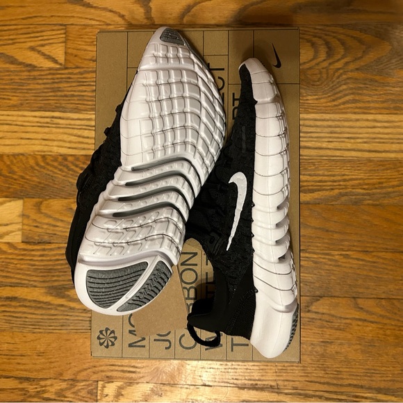 Nike Women’s Free RN 5.0 Running/Training Sneaker Black - Picture 5 of 5